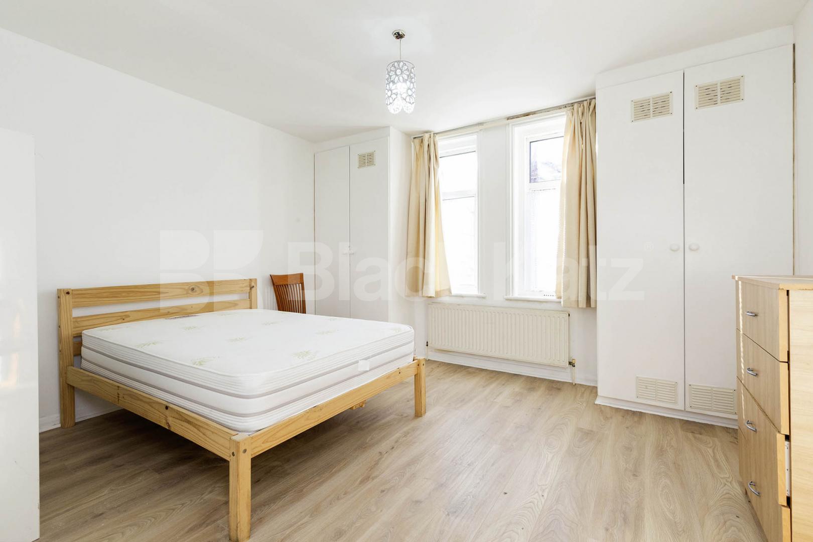 Black Katz are pleased to offer this large four bedroom apartment set on the first floor within an end of terrace period building Walm Lane, London, NW2,  London