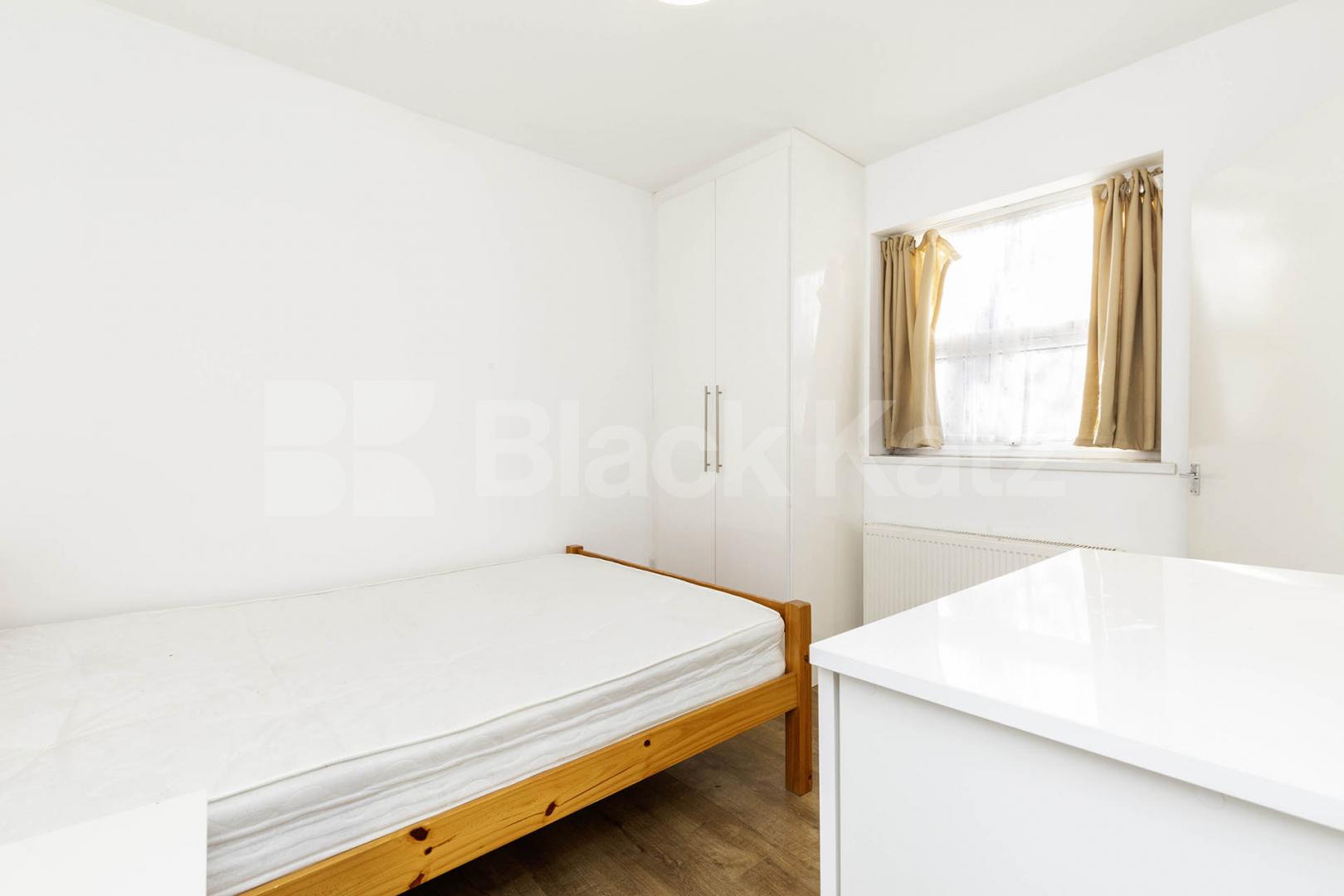 Black Katz are pleased to offer this large four bedroom apartment set on the first floor within an end of terrace period building Walm Lane, London, NW2,  London