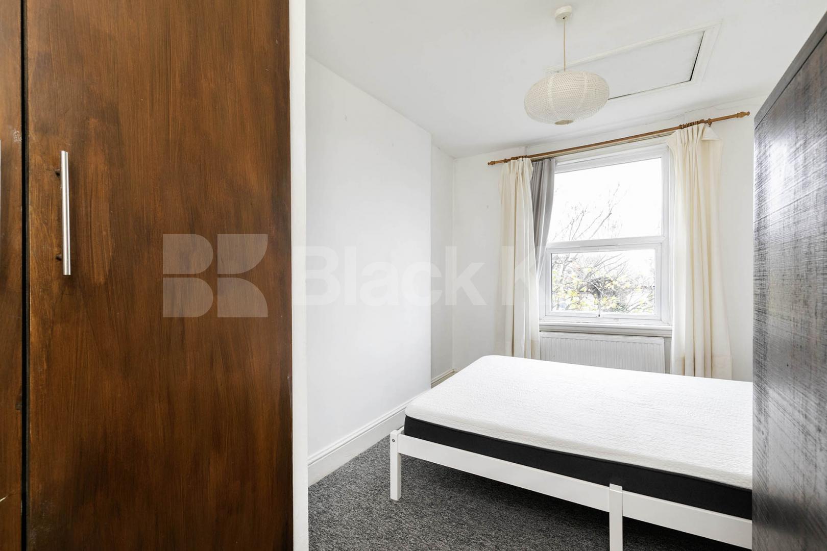 			1 Bedroom, 0 bath, 1 reception 			 Garlinge Road,  London  NW2