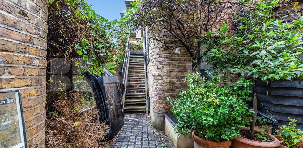 			Studio Apartment, 1 bath, 1 reception Apartment			 HIGH STREET, Hornsey