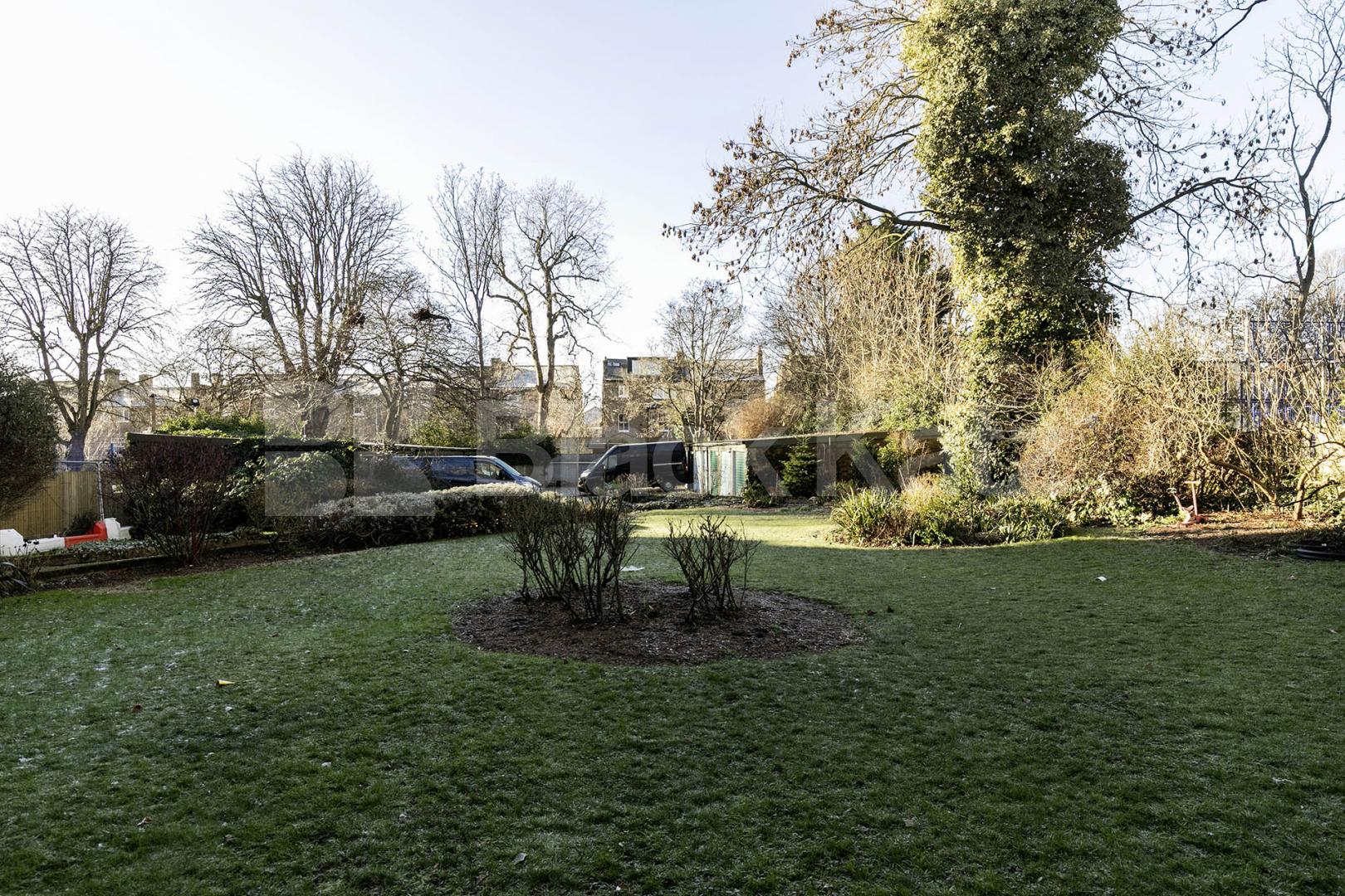 			2 Bedroom, 1 bath, 1 reception 			 Shoot Up Hill, Wiltern Court, NW2,  Wiltern Court