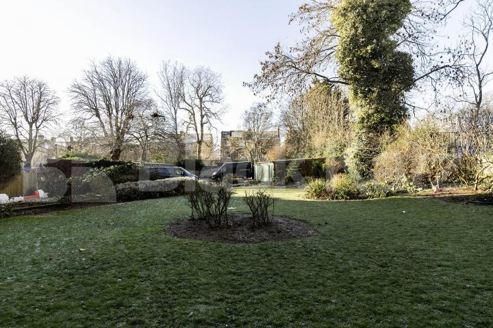 			2 Bedroom, 1 bath, 1 reception 			 Shoot Up Hill, Wiltern Court, NW2,  Wiltern Court