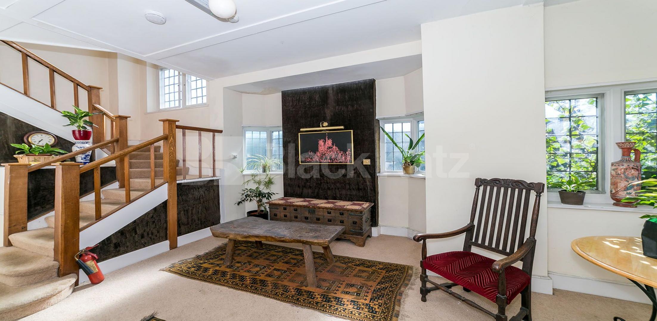 			New Instruction!, 1 Bedroom, 1 bath, 1 reception Flat			 Great North Road, HIGHGATE