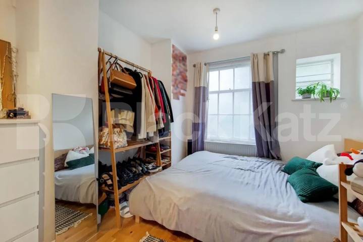 3 double bedroom property perfect for sharers Royal College Street, Camden