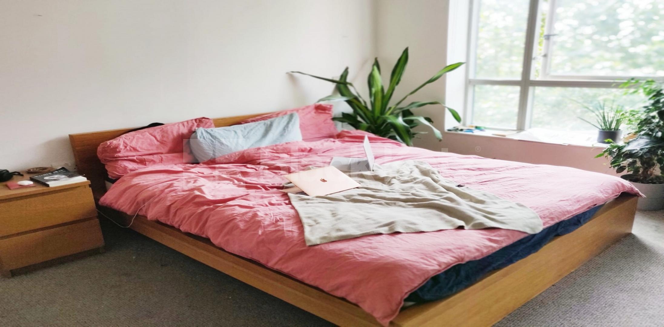 			3 Bedroom, 2 bath, 1 reception Apartment			 John Harrison Way, North Greenwich