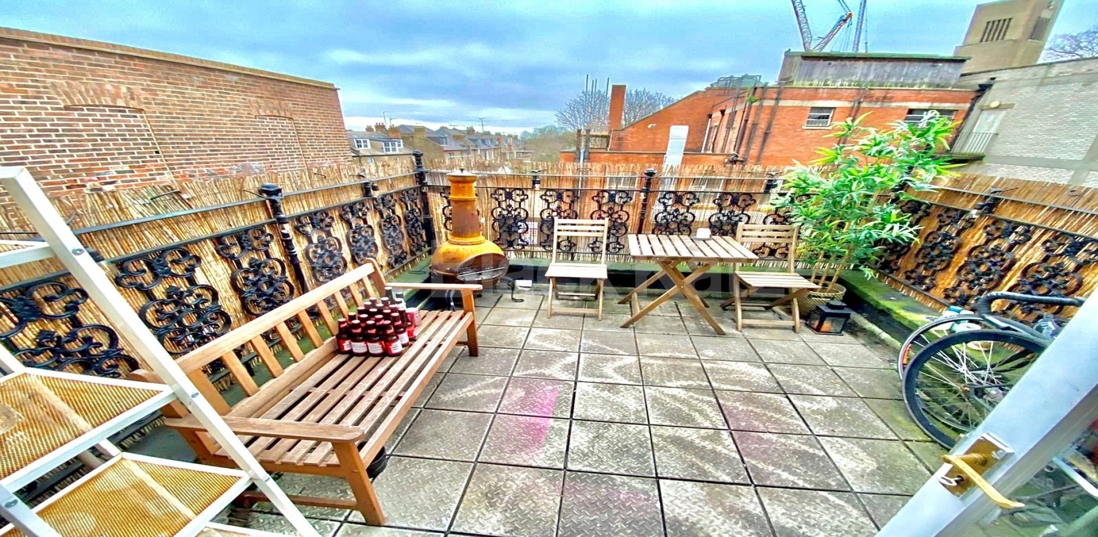 			2 Bedroom, 1 bath, 1 reception Flat			 The Broadway, Crouch End