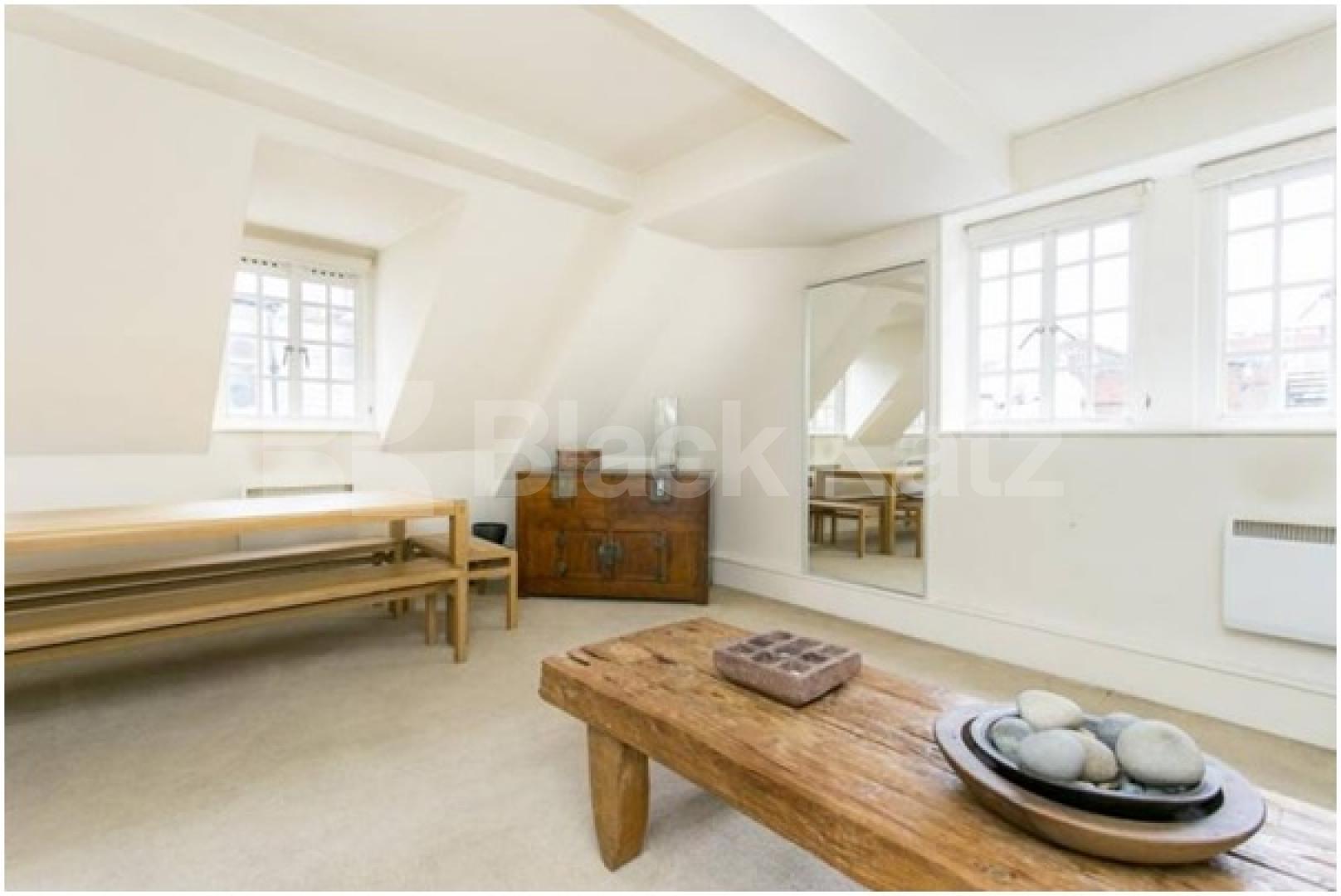 			NEW INSTRUCTION, 1 Bedroom, 1 bath, 1 reception Apartment			 White Rose Court.Widegate Street, Spitalfields 