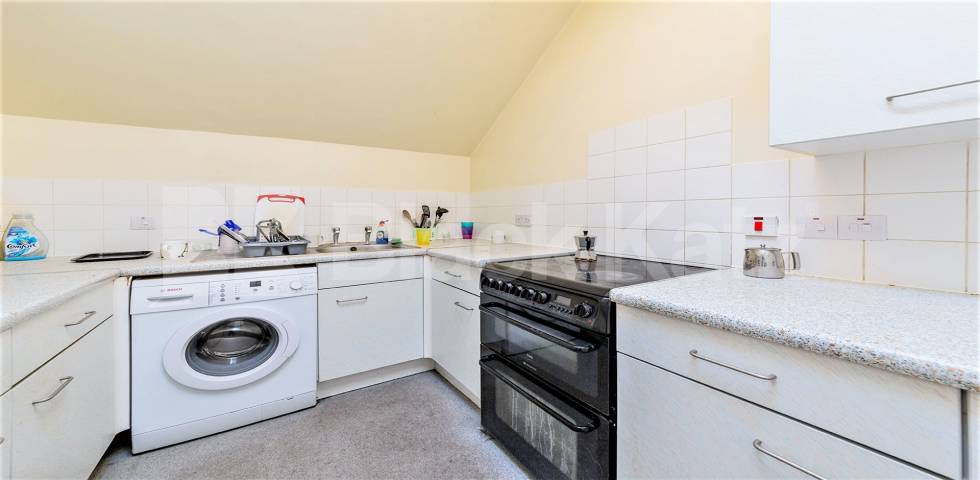 Modern Sharers Apartment Minster Road, West Hampstead