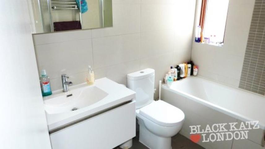 			NEW INSTRUCTION, 4 Bedroom, 1 bath, 1 reception House			 Springcroft Avenue, EAST FINCHLEY