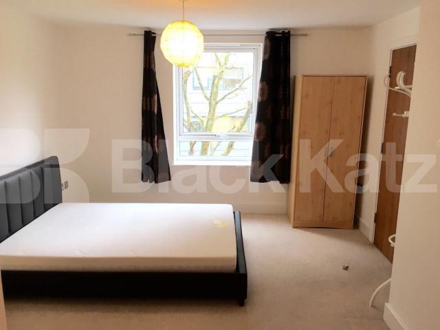 			NEW INSTRUCTION , 2 Bedroom, 1 bath, 1 reception Apartment			 Alscot Road, London Bridge