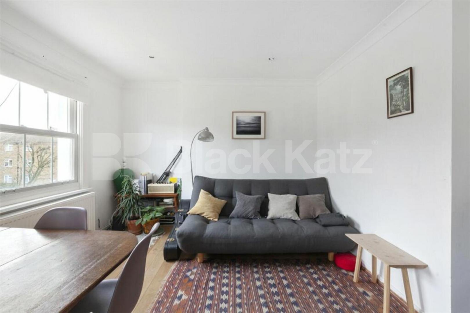 Modern one bed set on the 2nd floor of a period house mins to Camden Agar Grove, Camden