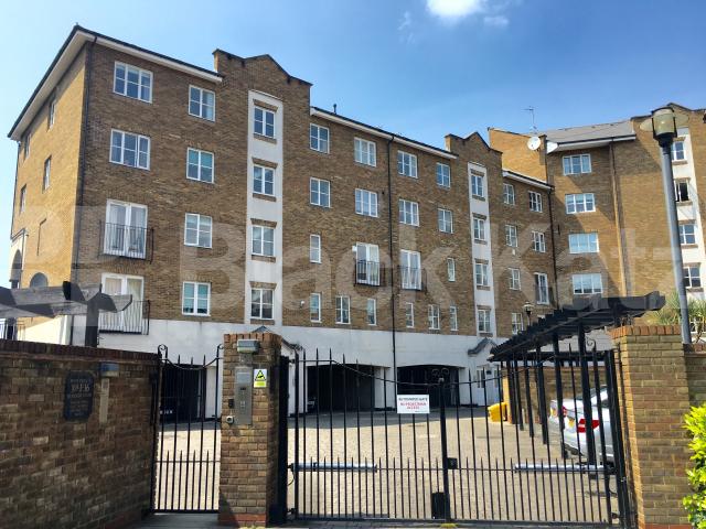 			UNDER OFFER , 3 Bedroom, 1 bath, 1 reception Apartment			 Bellamys Court. Abbotshade Road , Rotherhithe