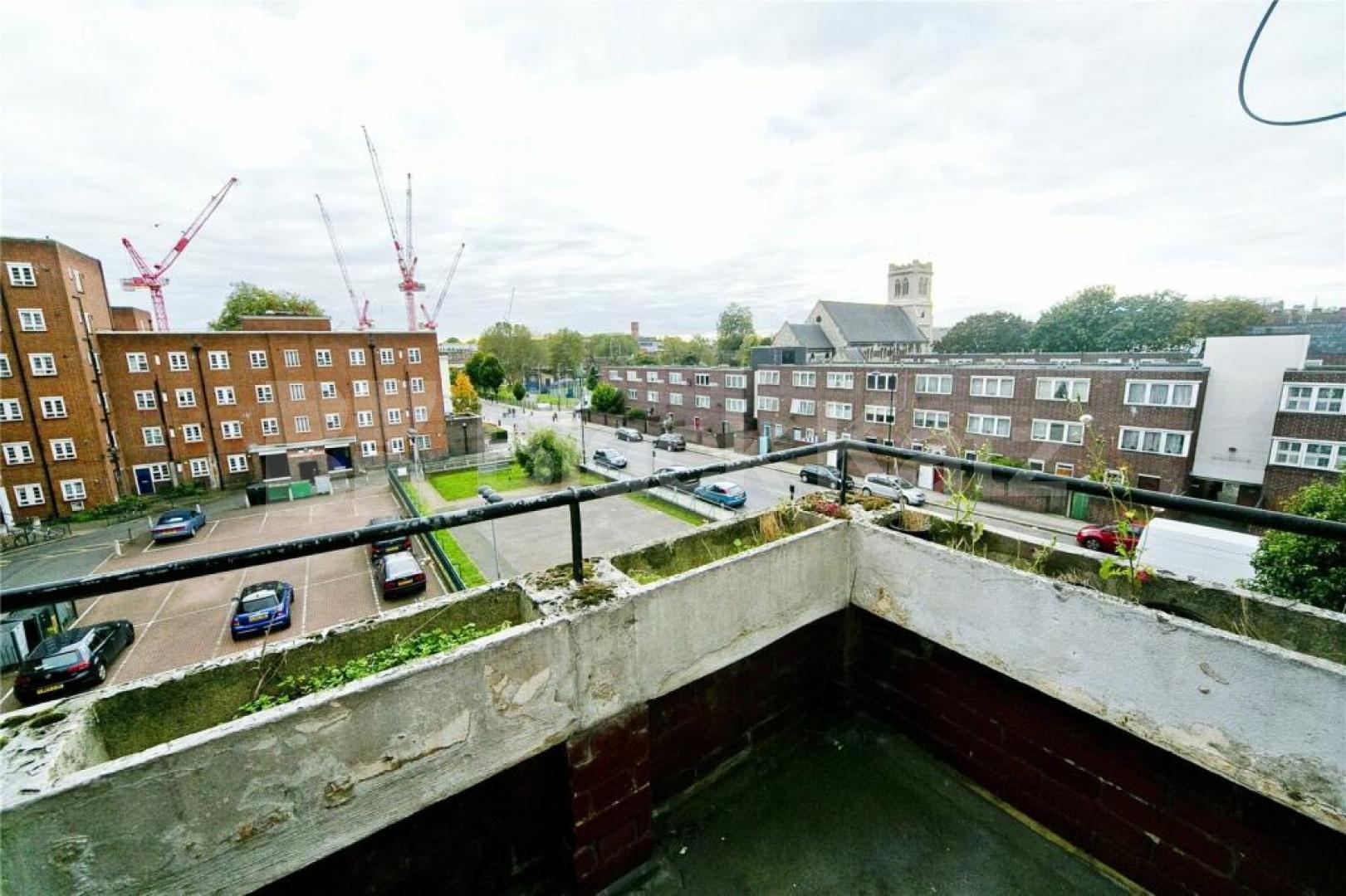 Spacious three bedroom property set in an amazing location  Lewis Street, Camden