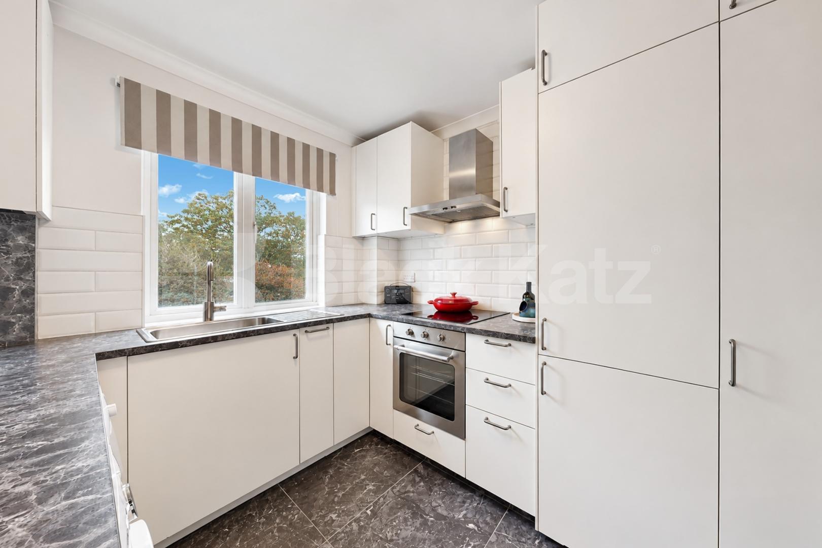 Flooded with natural light & boasting size, quality & location  Grafton Square, Clapham 