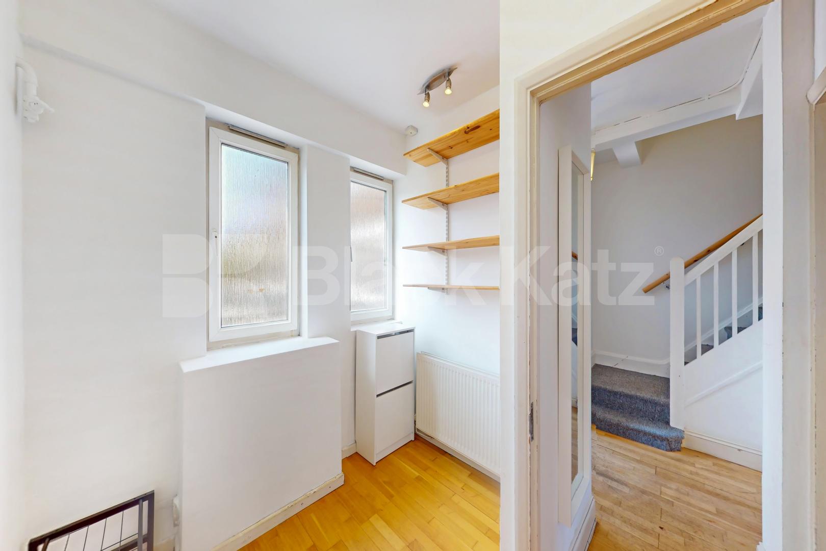 Superbly located duplex apartment by The Shard with additional office room  Kipling Street., London Bridge