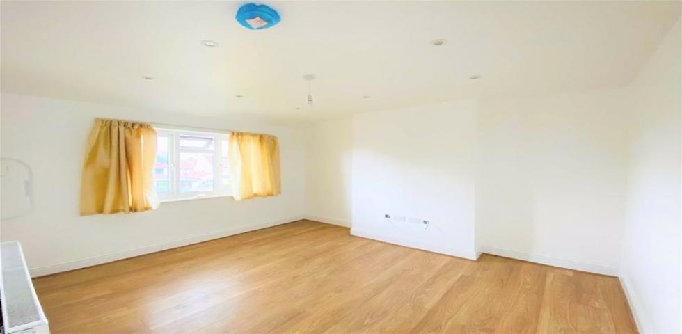 			5 Bedroom, 2 bath, 1 reception Semi-Detached House			 Clifford Way, Dollis Hill