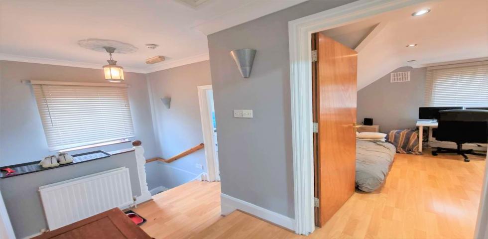 			2 Bedroom, 1 bath, 1 reception Flat			 Heathfield Park, WILLESDEN GREEN