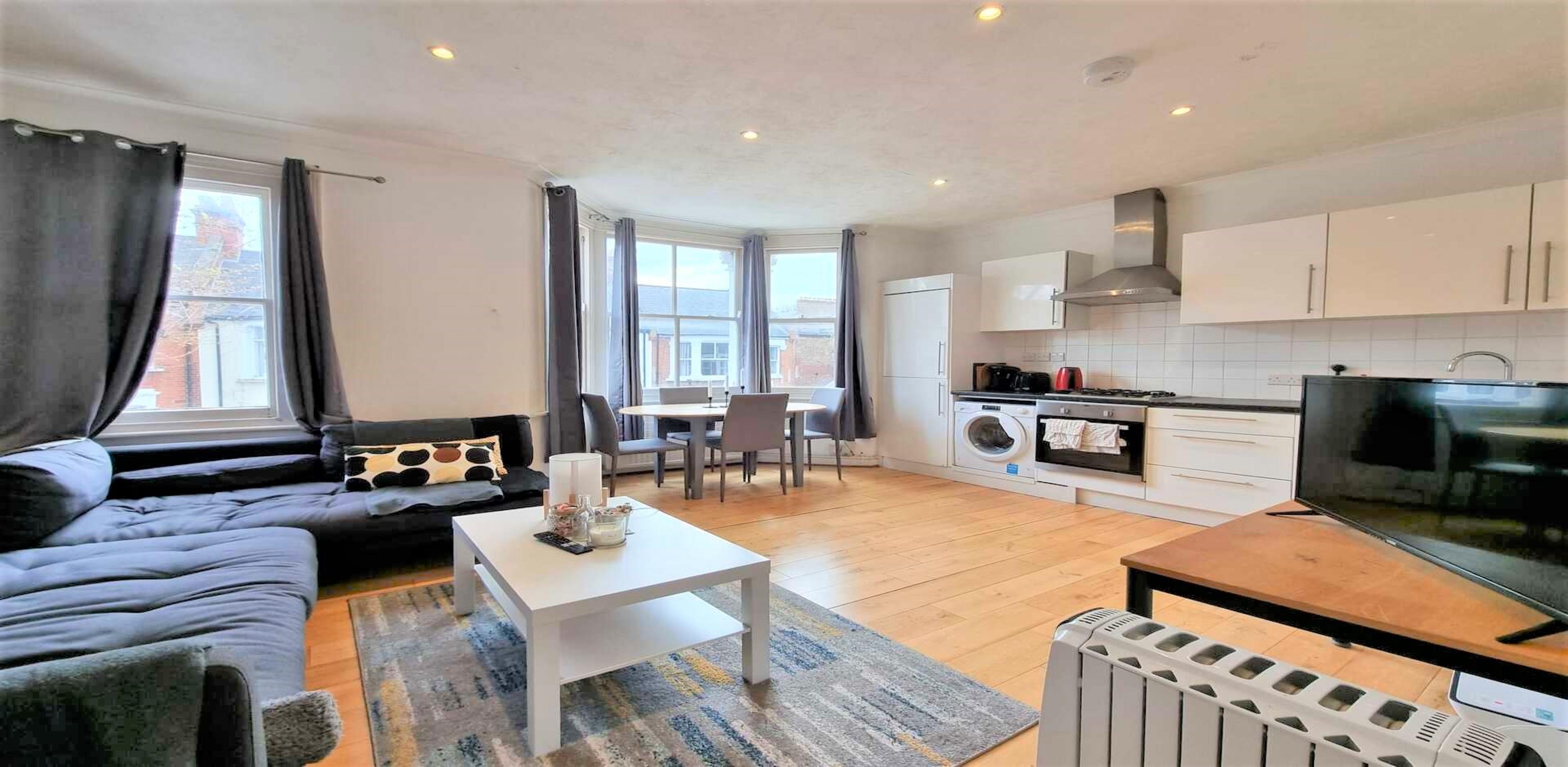 			3 Bedroom, 2 bath, 1 reception Flat			 Cotleigh Road, WEST HAMPSTEAD NW6