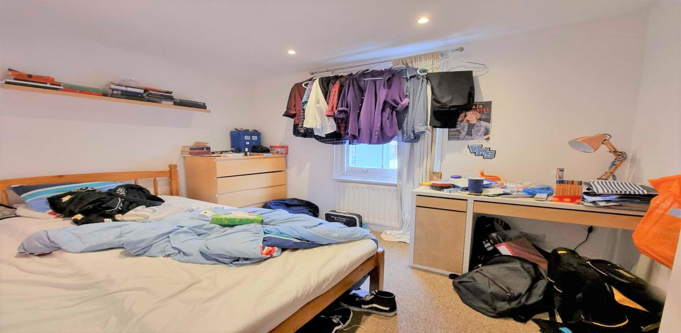 			3 Bedroom, 2 bath, 1 reception Flat			 Cotleigh Road, WEST HAMPSTEAD