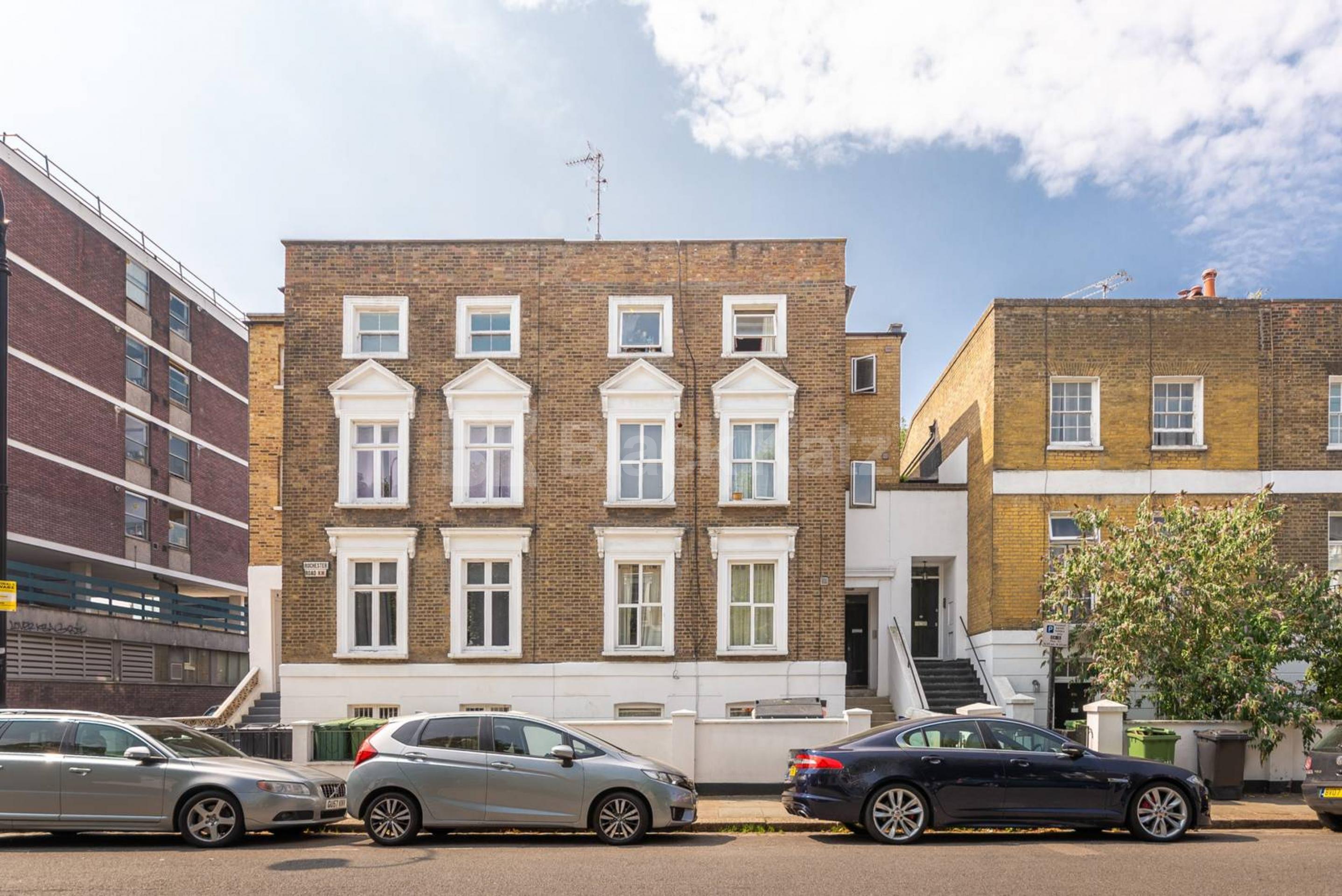 			NEW INSTRUCTION!, 4 Bedroom, 1 bath, 1 reception Flat			 Rochester Road, CAMDEN NW1
