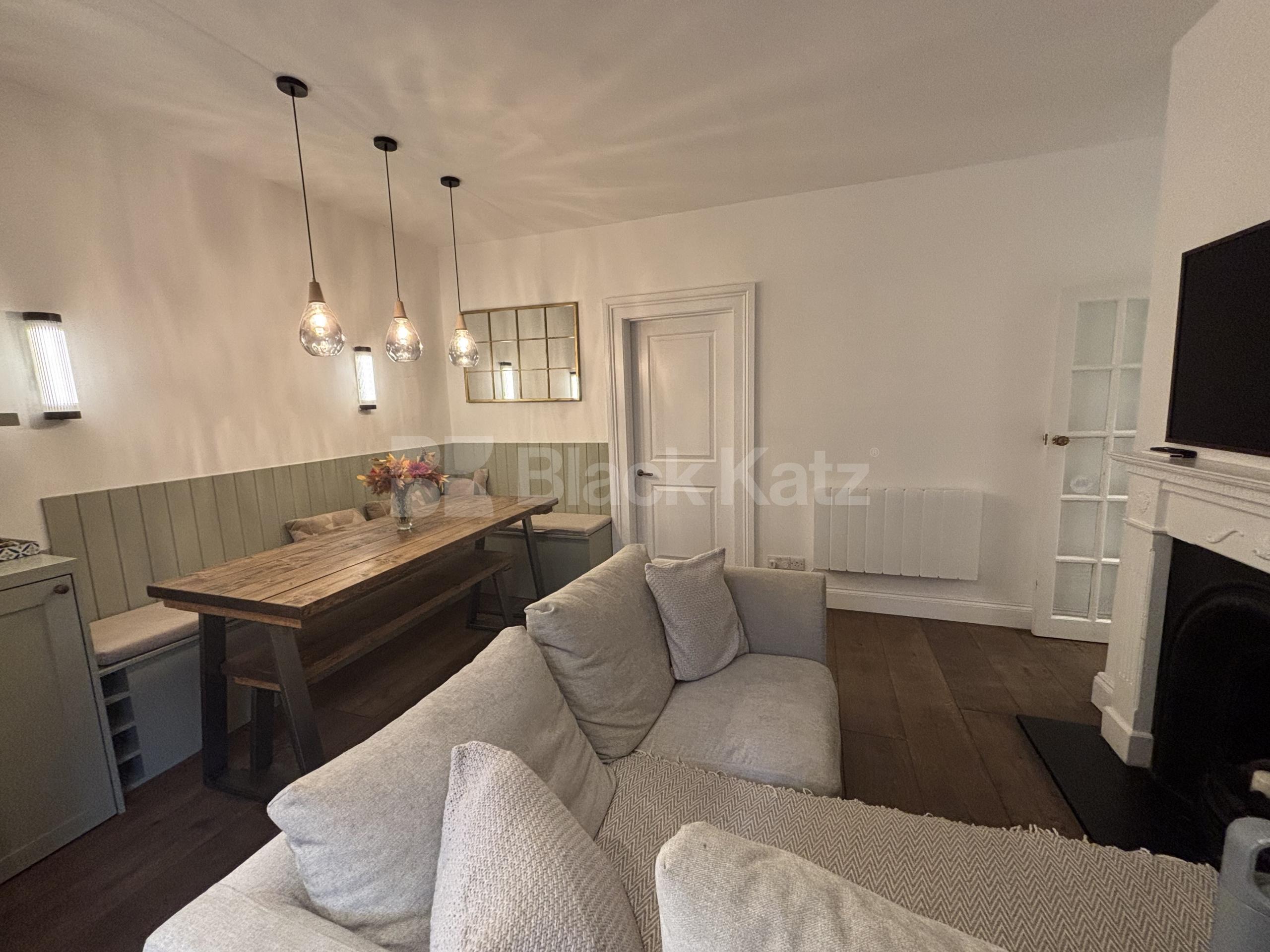 Stylish & contemporary maisonette flooded with natural light  Freedom Street, Battersea  SW11