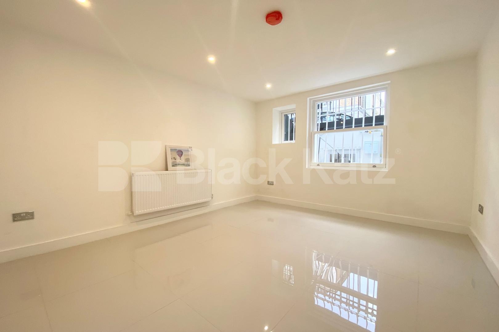 Recently refurbished maisonette with two bathrooms & patio area Hugh Street , Pimlico
