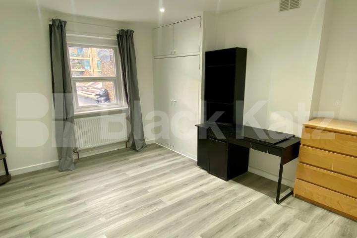 Newly refurbished bright & airy first floor period conversion  Walworth Road, Elephant and Castle