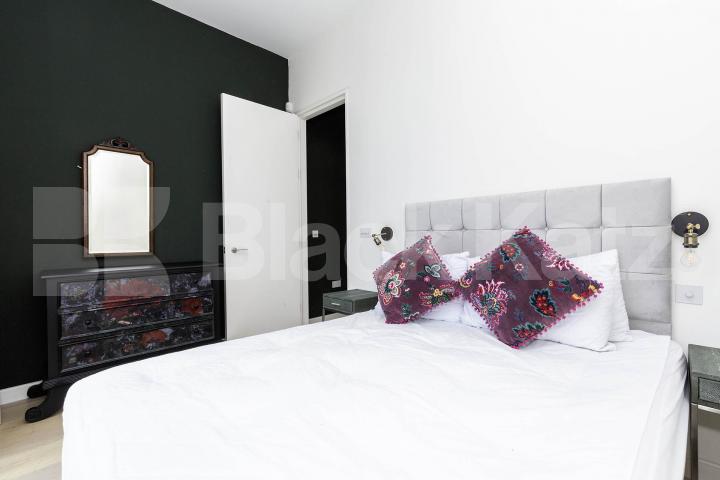 Stunning 3 bed 2 bath house split over 3 floors with a patio area.  Arco Walk, Highgate Road, Kentish Town