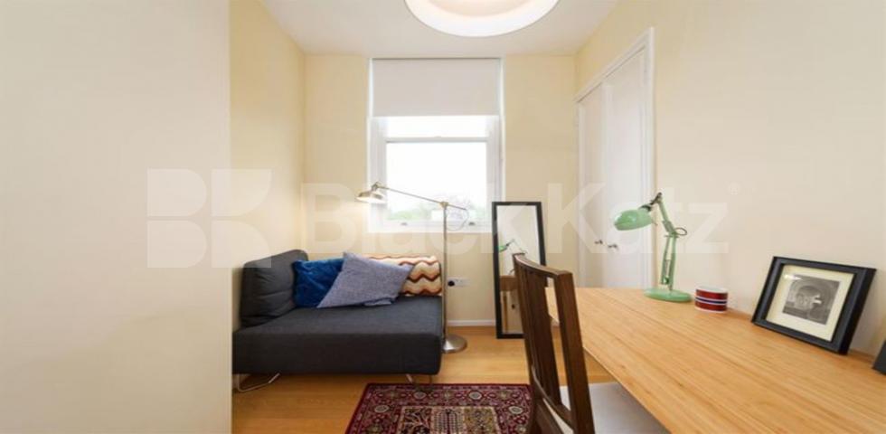 			MINUTES TO HIGH GATE TUBE , 2 Bedroom, 1 bath, 1 reception Flat			 Shepherds Hill, HIGHGATE
