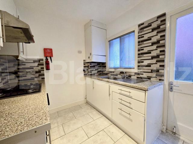 			2 Bedroom, 2 bath, 1 reception Flat			 Stanley Gardens, Willesden Green