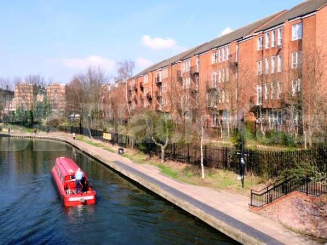 			NEW INSTRUCTION!, 1 Bedroom, 1 bath, 1 reception Flat			 Reachview Close, CAMDEN
