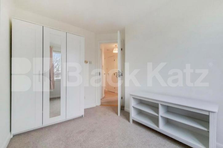 2 bedroom property within walking distance to Kings Cross Station  Bunning Way, Islington