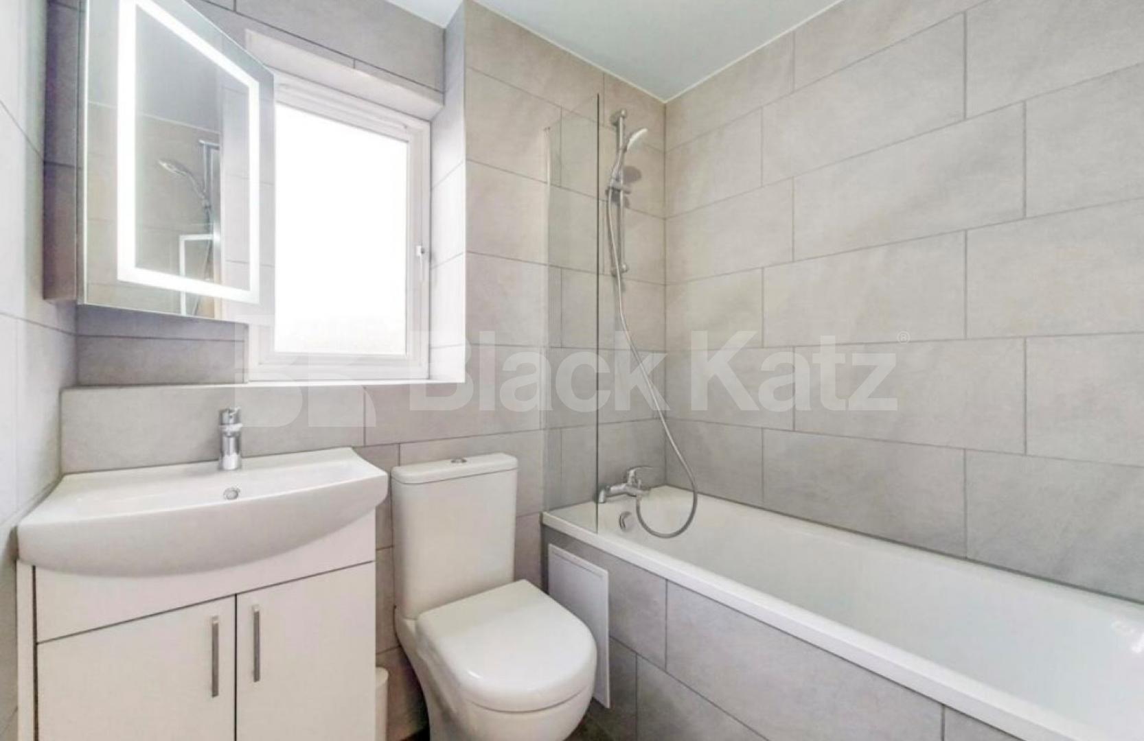 2 bedroom property within walking distance to Kings Cross Station  Bunning Way, Islington