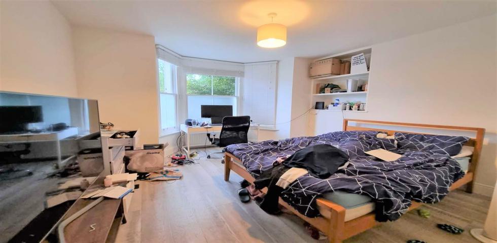 			3 Bedroom, 2 bath, 1 reception Flat			 Maygrove Road, WEST HAMPSTEAD