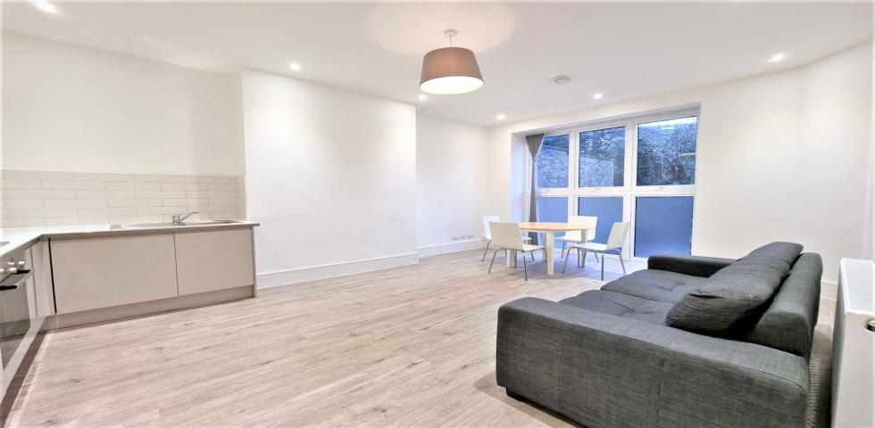 			1 Bedroom, 1 bath, 1 reception Apartment			 Glenloch Road , BELSIZE PARK