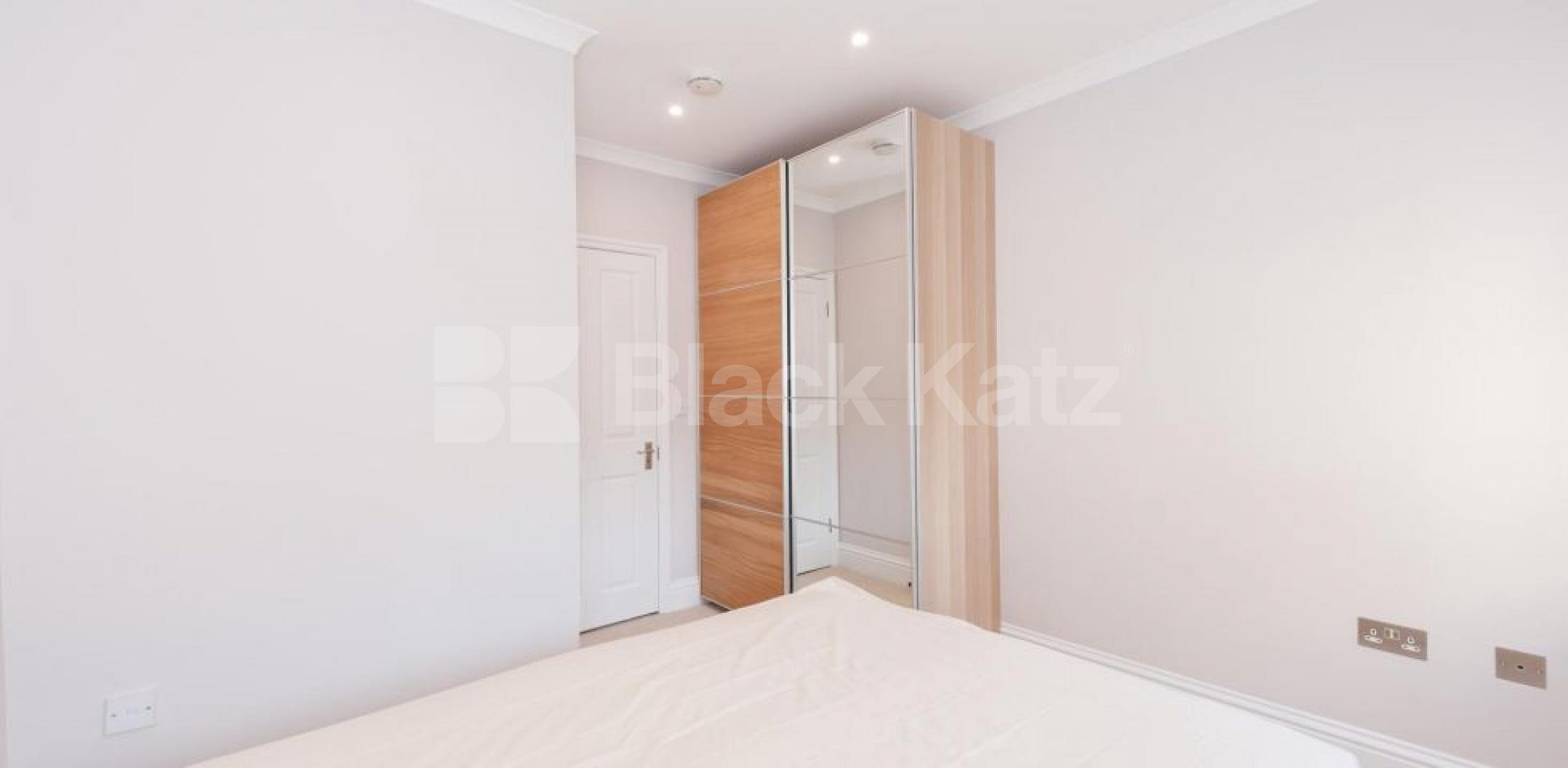 			MODERN ONE BED NEAR REGENTS PARK!, 1 Bedroom, 1 bath, 1 reception Flat			 Lisson Grove, MARYLEBONE