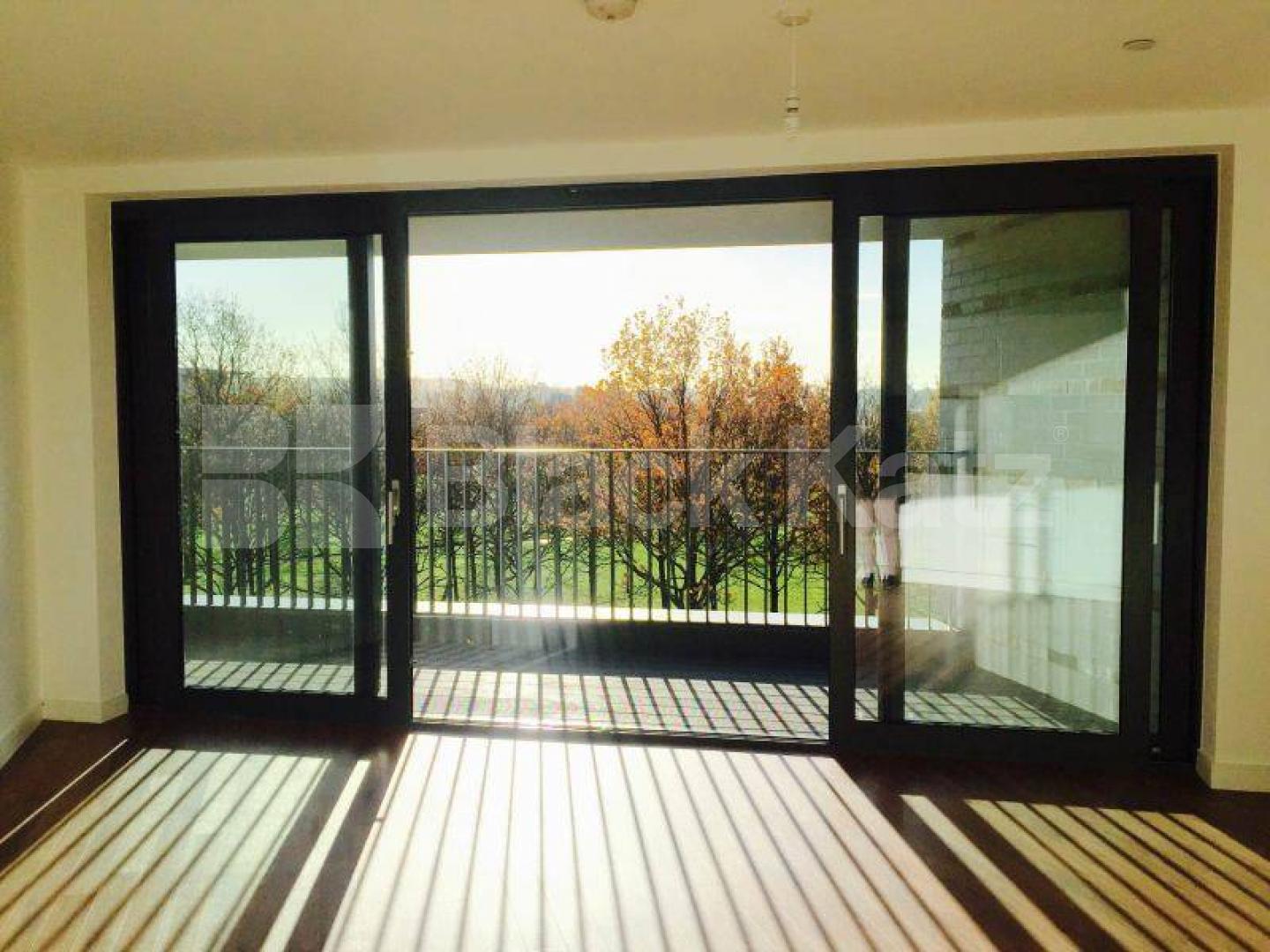 			NEW INSTRUCTION, 2 Bedroom, 1 bath, 1 reception Apartment			 King Fisher Heights, Bramwell Way, Royal Dock/ Pontoon Dock