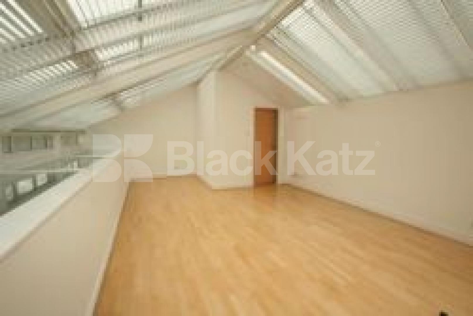 			3 Bedroom, 1 bath, 1 reception Flat			 Gloucester Avenue, PRIMROSE HILL NW1