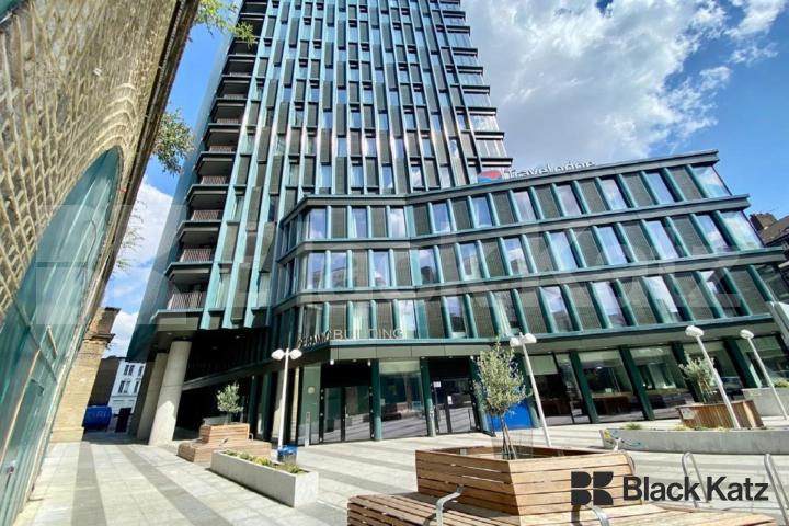 Stylish & contemporary & boasting 830 Sq. Ft. of living & entertaining space The Ceramic Building - Newington Causeway , Borough