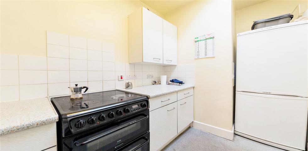 Modern Sharers Apartment Minster Road, West Hampstead