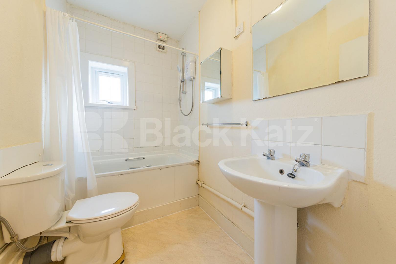 Refurbished 1 bedroom property on the borders of Camden & Holloway  Camden Road, Holloway