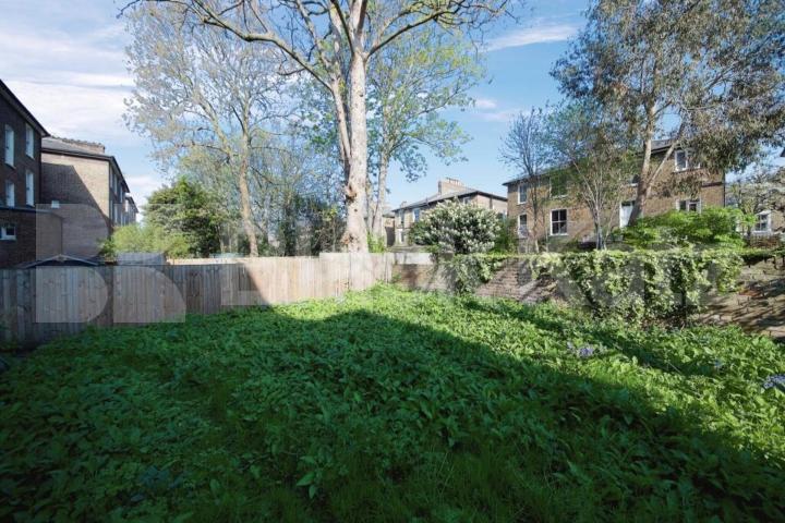 Amazing recently refurbished and spacious 1 bed on a premier rd in kentish town Bartholowmew Road, Kentish Town