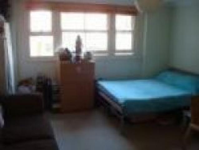 			Studio Apartment, 1 bath, 1 reception Flat			 Sutherland Avenue, MAIDA VALE