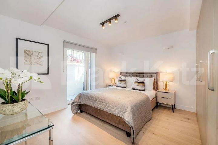 Stunning 2 bed 2 bath property within a secure new development Cecil Grove, St Johns Wood / Primrose Hill