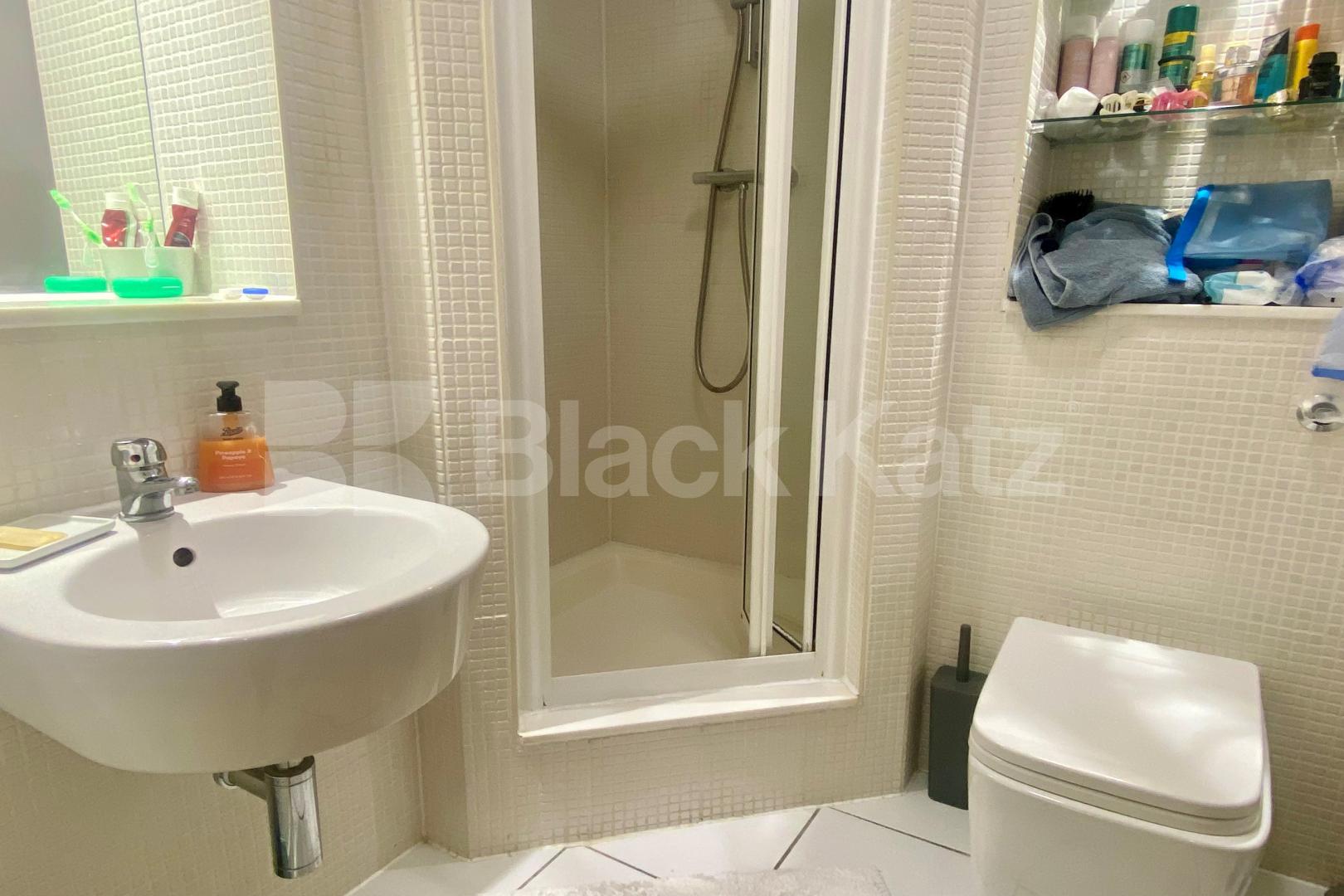 			2 Bedroom, 2 bath, 1 reception Apartment			 Southwark Bridge Road, London Bridge