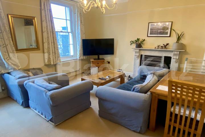 Spacious top floor four bedroom flat in beautiful Victorian building Lupus Street, Pimlico