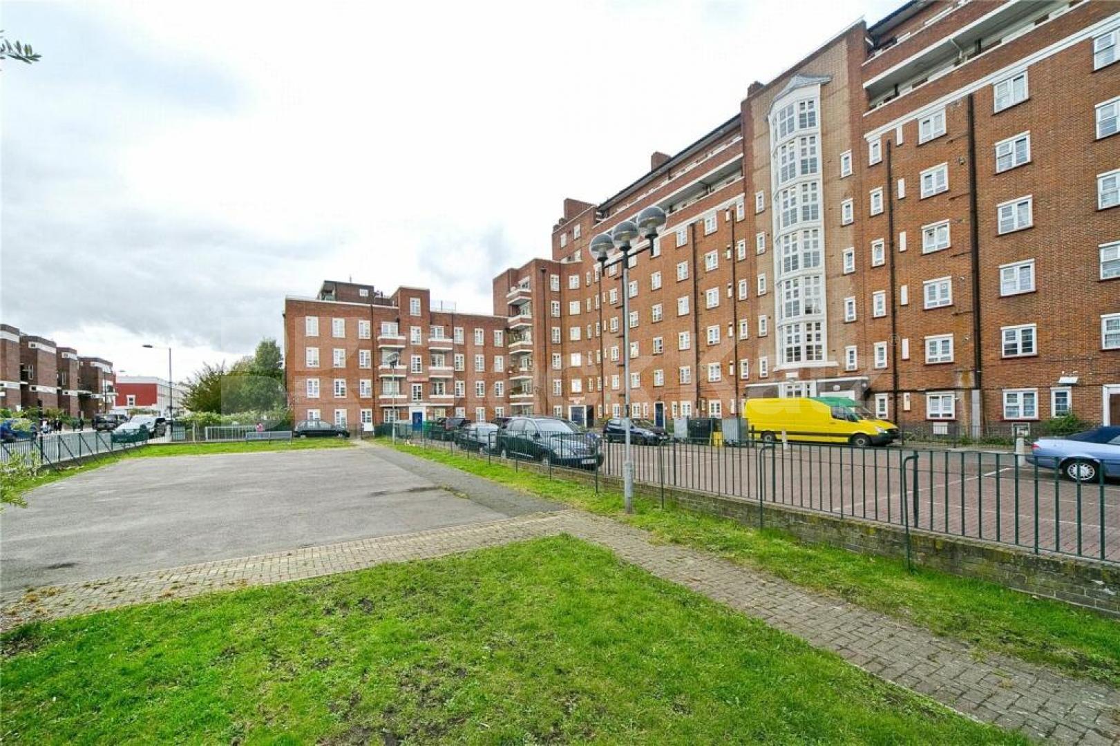 Spacious three bedroom property set in an amazing location  Lewis Street, Camden