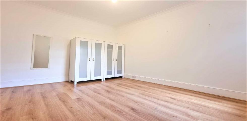 			1 Bedroom, 1 bath, 1 reception Flat			 Cotleigh Road, WEST HAMPSTEAD