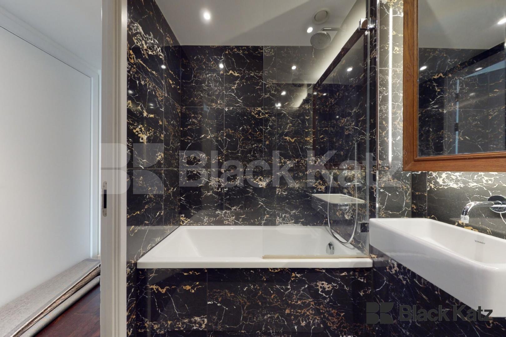 Stunning two bedrooms on Nine Elms Wandsworth Road - Sky Gardens, Nine Elms