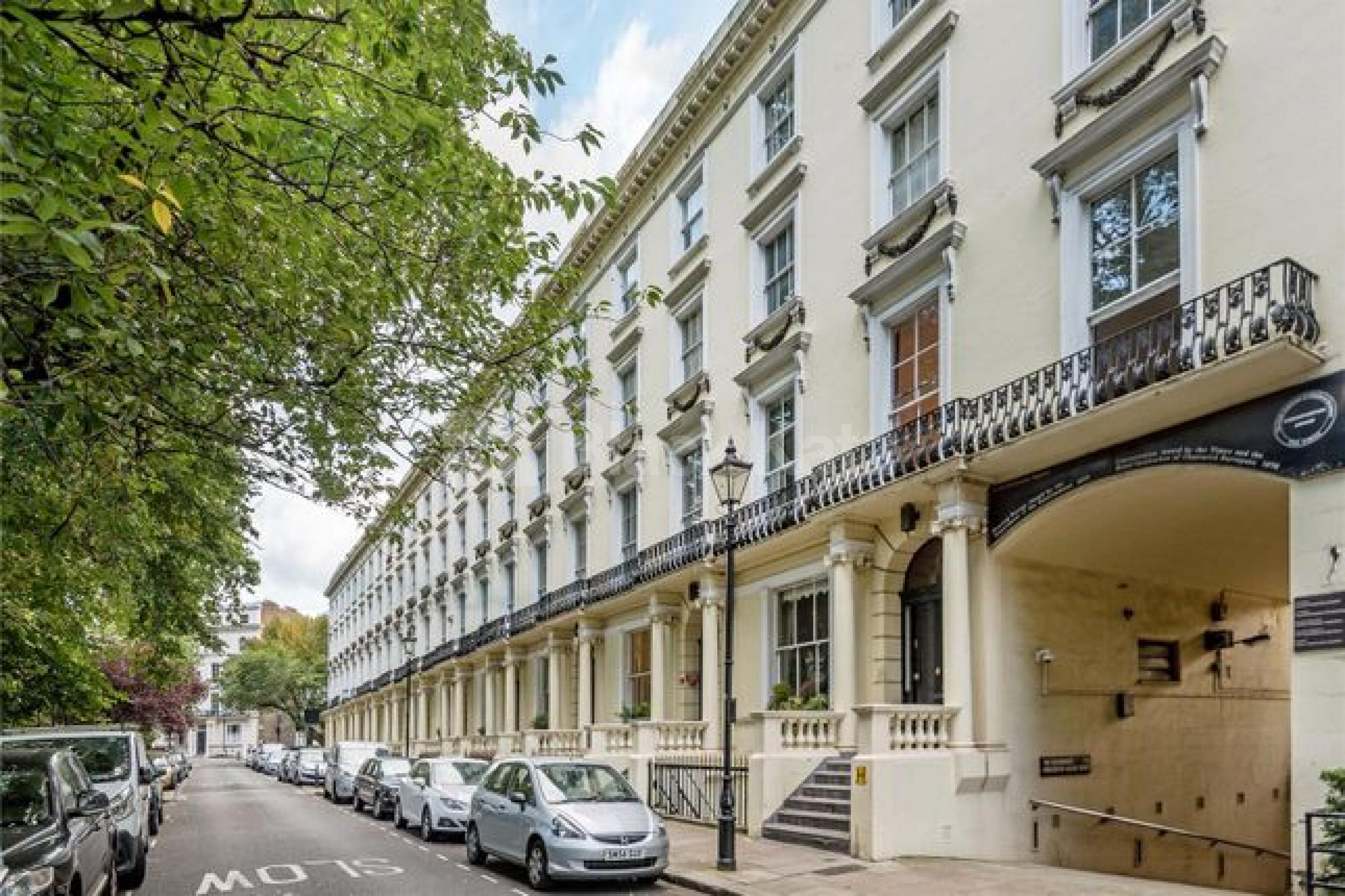 Spacious two bedroom property located near Bayswater / Paddington Porchester Place, Paddington W2